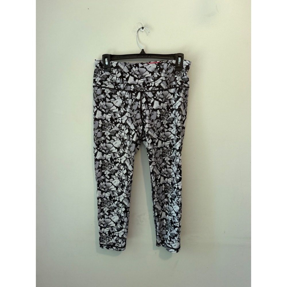 Victoria's Secret VSX Sport Knockout Capri Leggings Black Grey Mosaic Print M